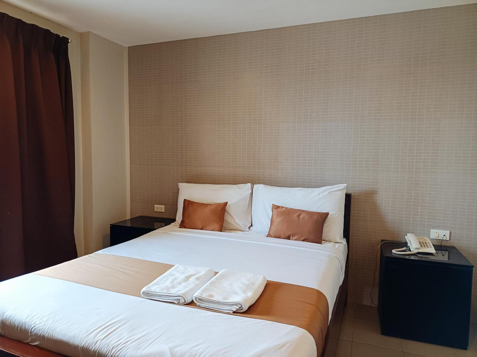 Hotel Juliana By Reddoorz Tuguegarao City Exterior photo