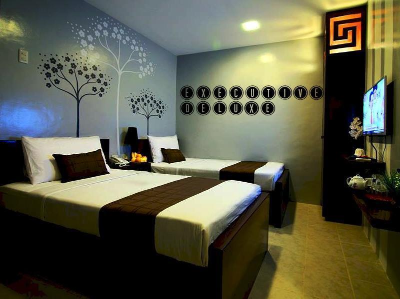 Hotel Juliana By Reddoorz Tuguegarao City Exterior photo